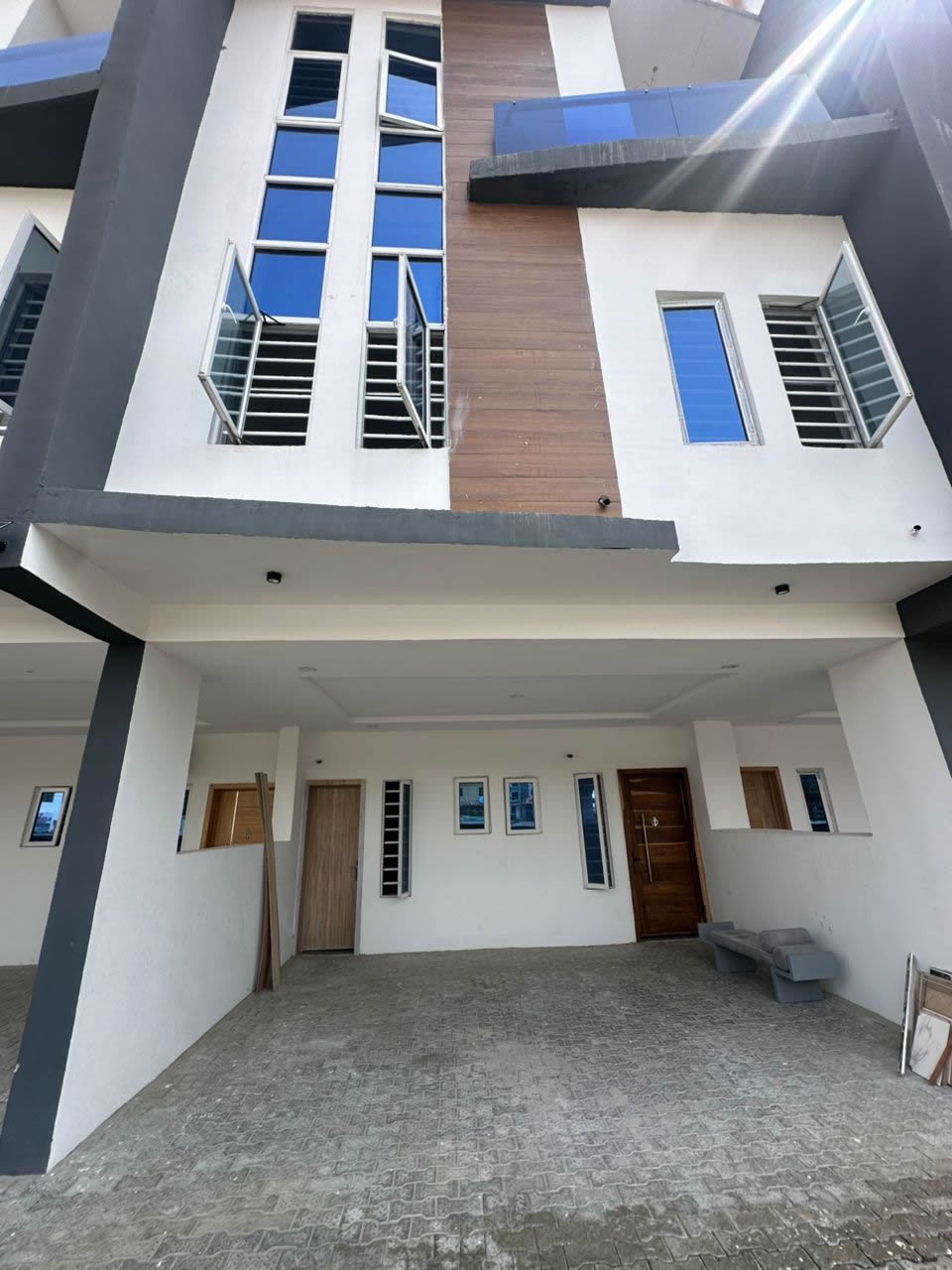 CASTLE & ASHBY 4 Bedroom Terrace Duplex (all rooms en-suite ) with a maid"s room